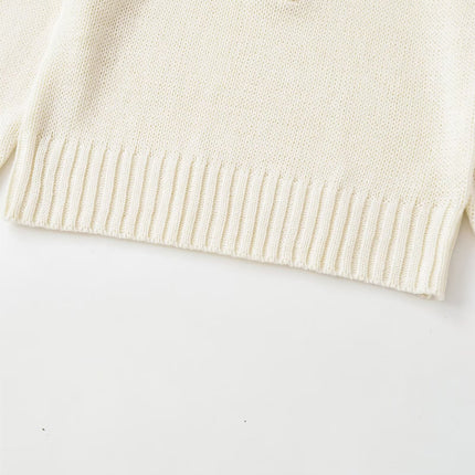 Long sleeved round neck single breasted threaded knit sweater